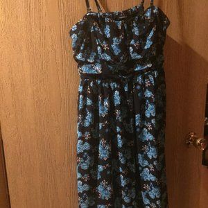 Torrid size 1 strap or strapless knee dress NWOT